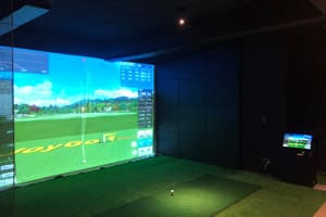 岐阜県岐阜市に新規オープンするゴルフバー様に、弊社シミュレーター「Joygolf Smart+」を導入いたしました！