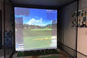 山梨県の個人宅様ガレージに、弊社シミュレーター「Joygolf Smart+」を導入いたしました！