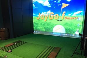 大分県中津市のゴルフバー「MERRY’S」様に、弊社シミュレーター「Joygolf Smart+」を導入いたしました！