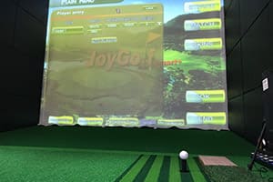 岩手県の個人宅様一室に、スイングプレート搭載の弊社ゴルフシミュレーター「Joygolf Smart+」左右打ちを導入いたしました！