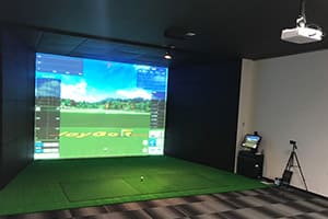 高知県の会社様倉庫に、弊社ゴルフシミュレーター「Joygolf Smart+」を導入いたしました！