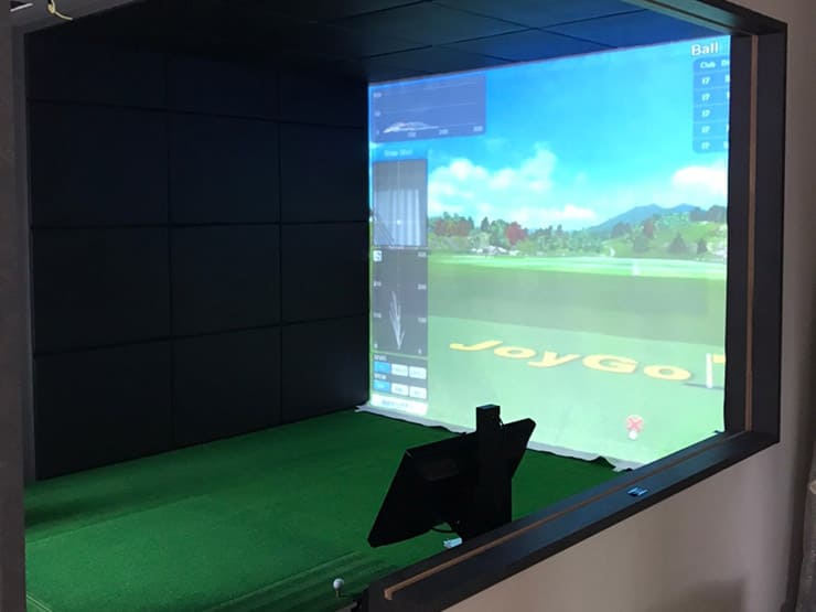 ゴルフランド社製シミュレーションゴルフ「JoyGolf Smart+」を設置