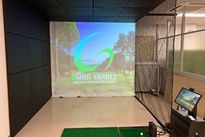 北海道の企業様社屋内に、福利厚生の一環で弊社ゴルフシミュレーター「G-shot Smart2」を設置いただけました！
