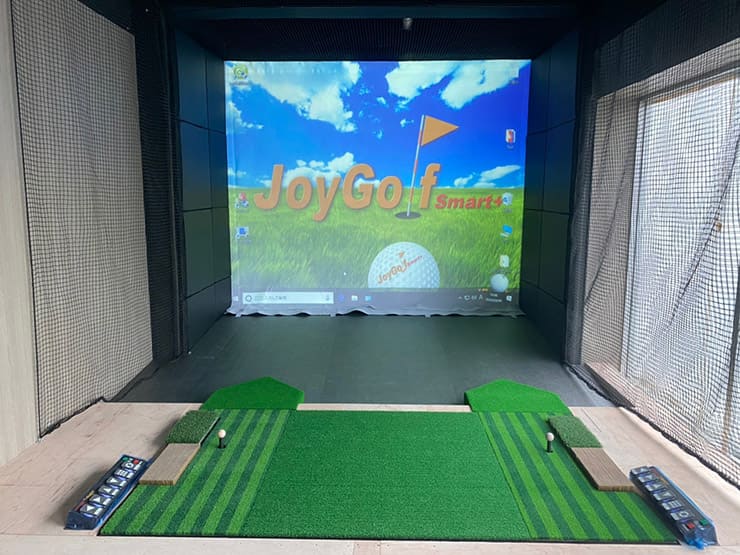 ゴルフランド社製シミュレーションゴルフ「JoyGolf Smart+」を設置