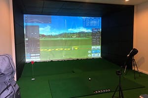 京都市の個人様ご自宅に、弊社ゴルフシミュレーター「JoyGolf Smart+（スウィングプレート付き）」を設置いたしました！