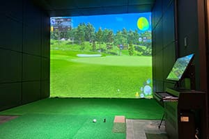 新潟県のゴルフバー「NORUZURU」様に、弊社ゴルフシミュレーター「JoyGolf Smart+」を設置いたしました！