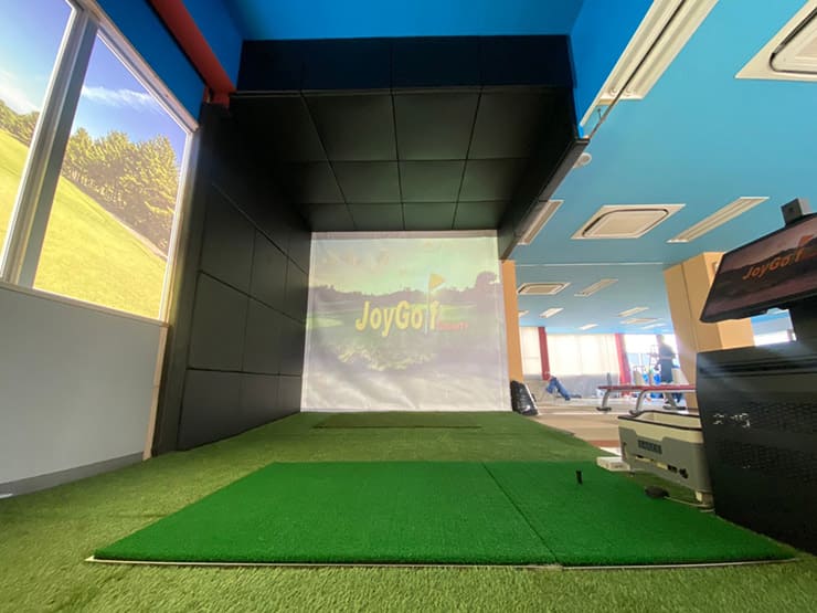 ゴルフランド社製シミュレーションゴルフ「JoyGolf Smart+」を設置