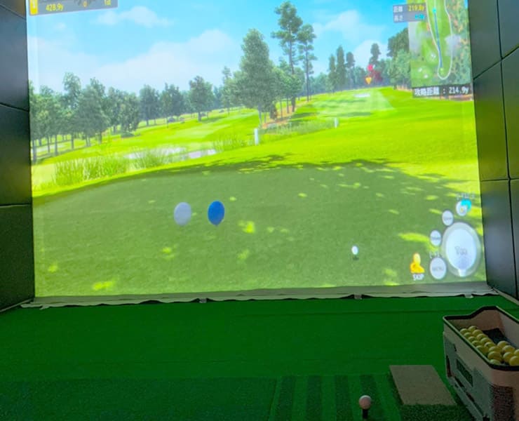 ゴルフランド社製シミュレーションゴルフ「JoyGolf Smart+」を設置