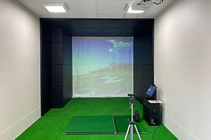 長野県のデイサービス施設リヴァール長野様に、弊社ゴルフシミュレーター「G-shot Smart2」を設置いたしました！