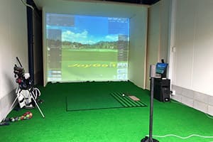 大阪府の企業様に、福利厚生の一環で弊社ゴルフシミュレーター「JoyGolf Smart+」を設置いたしました！
