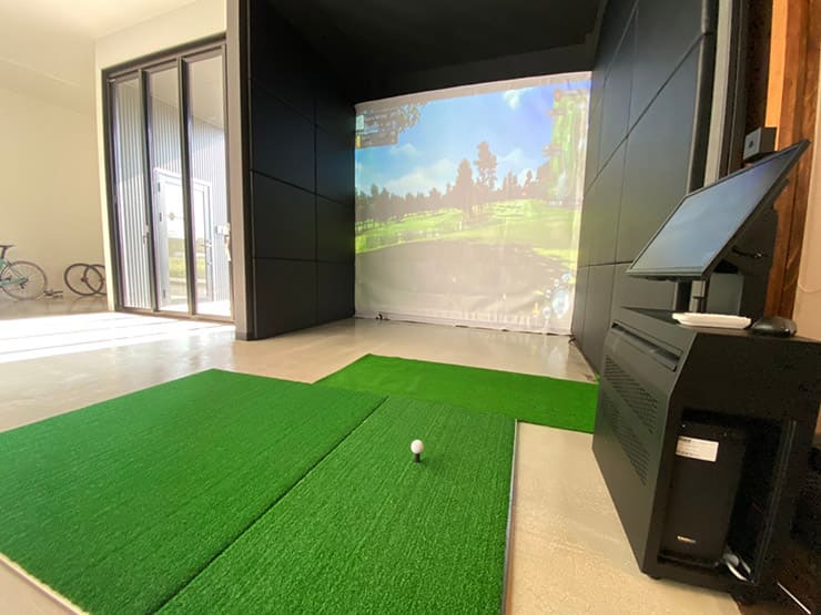 ゴルフランド社製シミュレーションゴルフ「JoyGolf Smart+」を設置