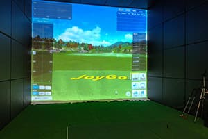 大阪吹田市の個人様ご自宅に、弊社ゴルフシミュレーター「JoyGolf Smart+」を設置いたしました！