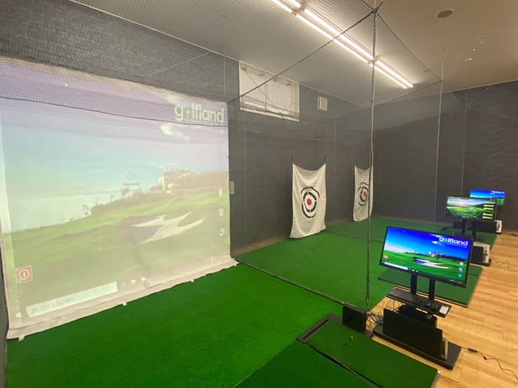 ゴルフランド社製シミュレーションゴルフ「G-shot Smart2」を設置