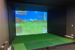 大阪府堺市に新規オープンするインドアレッスン場様に、弊社ゴルフシミュレーター「JoyGolf Smart+」を設置いたしました！施工の流れも動画でご覧いただけます。