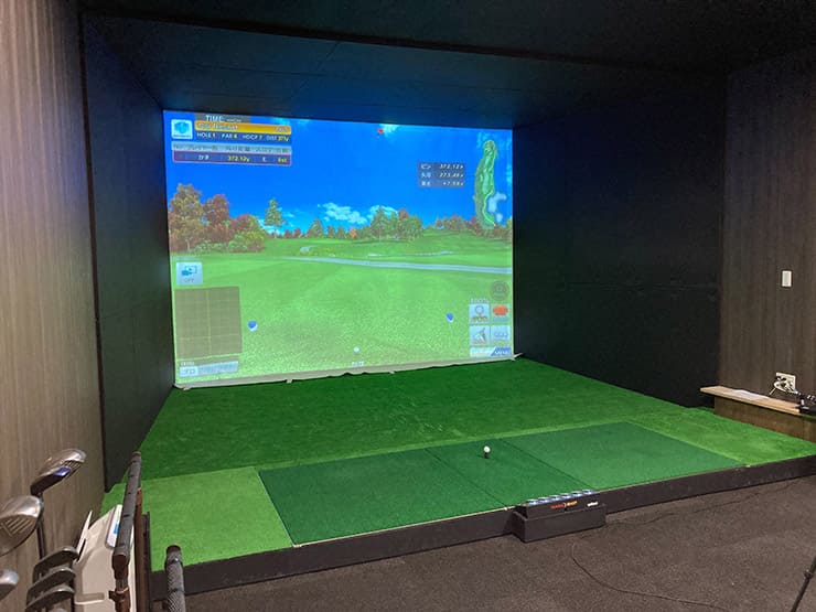 ゴルフランド社製シミュレーションゴルフ「JoyGolf Smart+」を設置