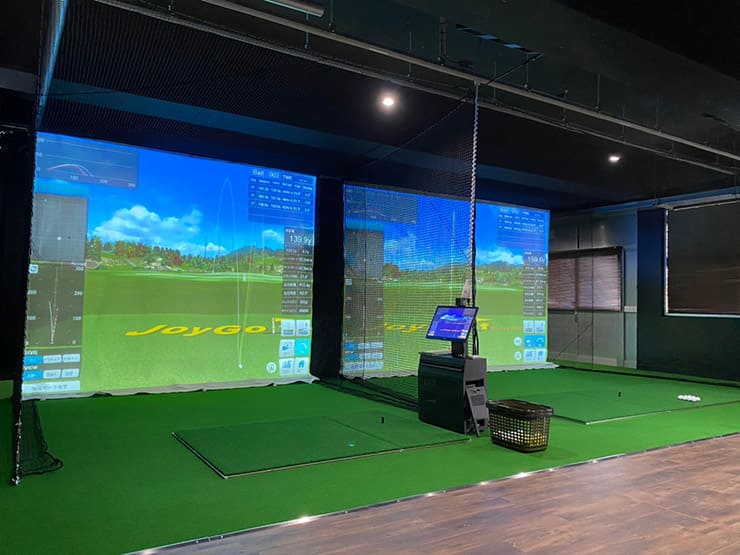 ゴルフランド社製シミュレーションゴルフ「JoyGolf Smart+」を設置