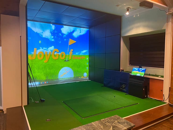 ゴルフランド社製シミュレーションゴルフ「JoyGolf Smart+」を設置