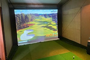 沖縄県の個人様ご自宅に、弊社ゴルフシミュレーター「JoyGolf Smart+」を設置いたしました！