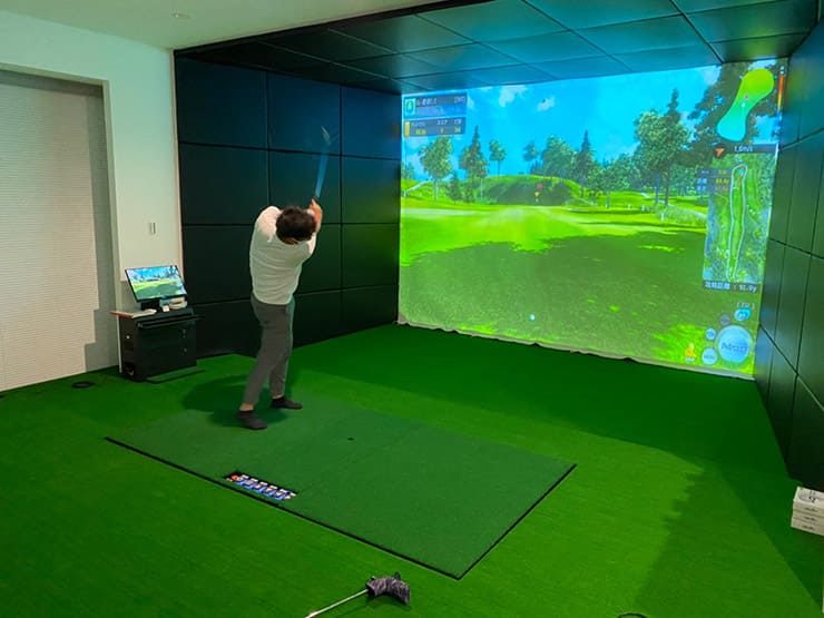 ゴルフランド社製シミュレーションゴルフ「JoyGolf Smart+」を設置