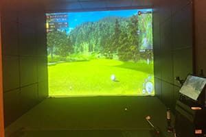 和歌山県の個人様ご自宅に、オートティーアップ付き弊社ゴルフシミュレーター「JoyGolf Smart+」を設置いたしました！