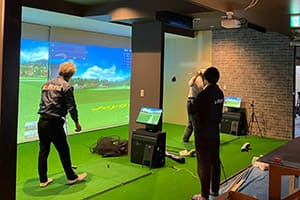 千葉県に新規オープンするインドアレッスン場様に、弊社ゴルフシミュレーター「JoyGolf Smart+」を複数台設置いたしました！