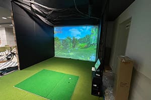 東京都の銀座コアに会社がある企業様に、福利厚生の一環で弊社ゴルフシミュレーター「JoyGolf Smart+」を設置いたしました！