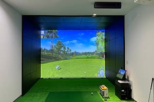 沖縄県の企業様に、福利厚生の一環で弊社ゴルフシミュレーター「JoyGolf Smart+」を設置いたしました！