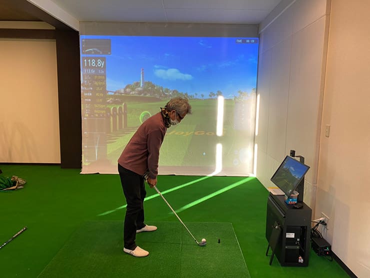 ゴルフランド社製シミュレーションゴルフ「JoyGolf Smart+」を設置