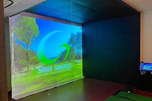 福岡県のワインバー様に、弊社ゴルフシミュレーター「G-shot Smart2」を設置いたしました！