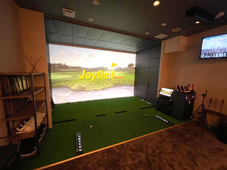 ゴルフランド社製シミュレーションゴルフ「JoyGolf Smart+」を設置