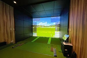 兵庫で新しくシミュレーションゴルフを使った事業をされる方に、弊社ゴルフシミュレーター「JoyGolf Smart+」を複数台設置いたしました！