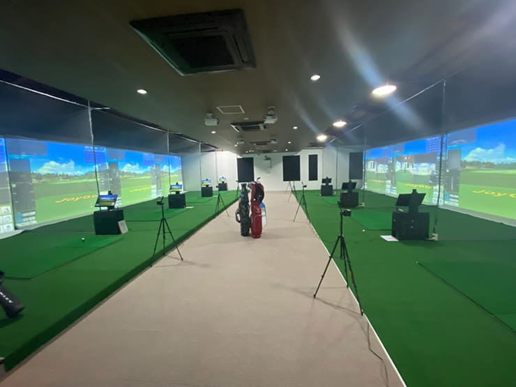 ゴルフランド社製シミュレーションゴルフ「JoyGolf Smart+」を設置