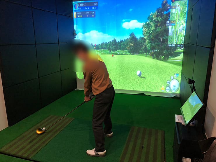 ゴルフランド社製シミュレーションゴルフ「JoyGolf Smart+」を設置