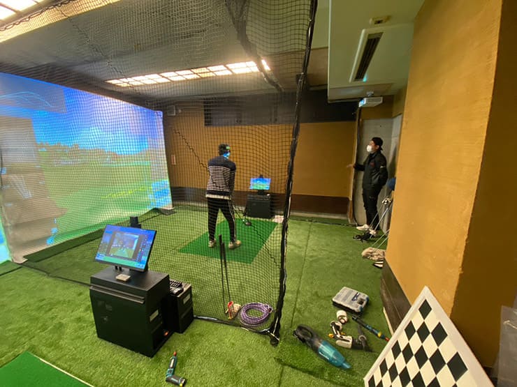 ゴルフランド社製シミュレーションゴルフ「JoyGolf Smart+」を設置