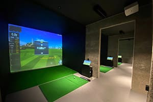 鹿児島にオープンする大型インドア練習場様に、弊社ゴルフシミュレーター「JoyGolf Smart+」を複数台設置いたしました！