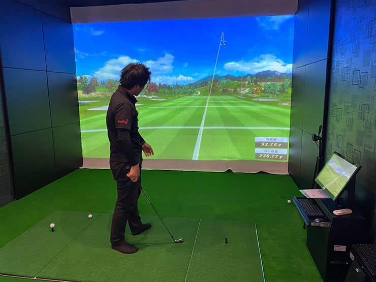 ゴルフランド社製シミュレーションゴルフ「JoyGolf Smart+」を設置