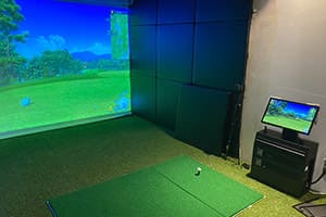 東京目黒区のダイニングバーB＆W様に弊社ゴルフシミュレーター「JoyGolf Smart+」を設置いたしました！