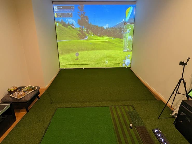 ゴルフランド社製シミュレーションゴルフ「JoyGolf Smart+」を設置