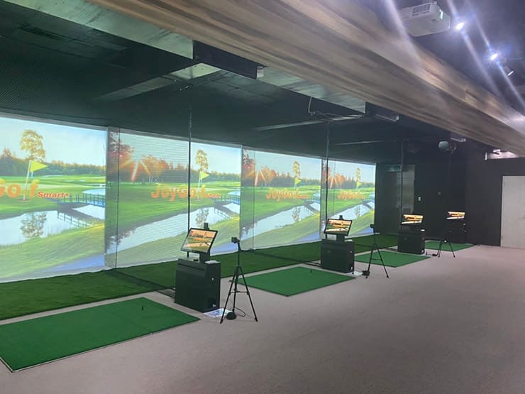 ゴルフランド社製シミュレーションゴルフ「JoyGolf Smart+」を設置