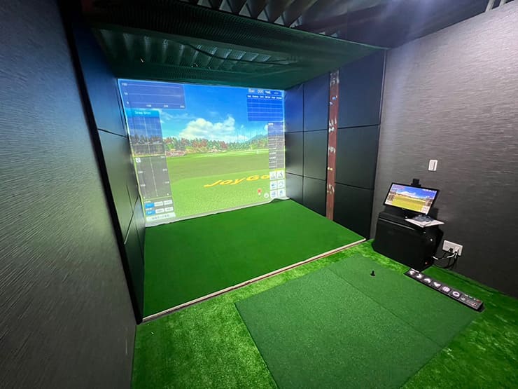 ゴルフランド社製シミュレーションゴルフ「JoyGolf Smart+」を設置