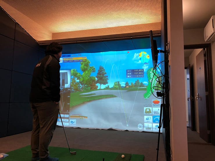 ゴルフランド社製シミュレーションゴルフ「JoyGolf Smart+」を設置