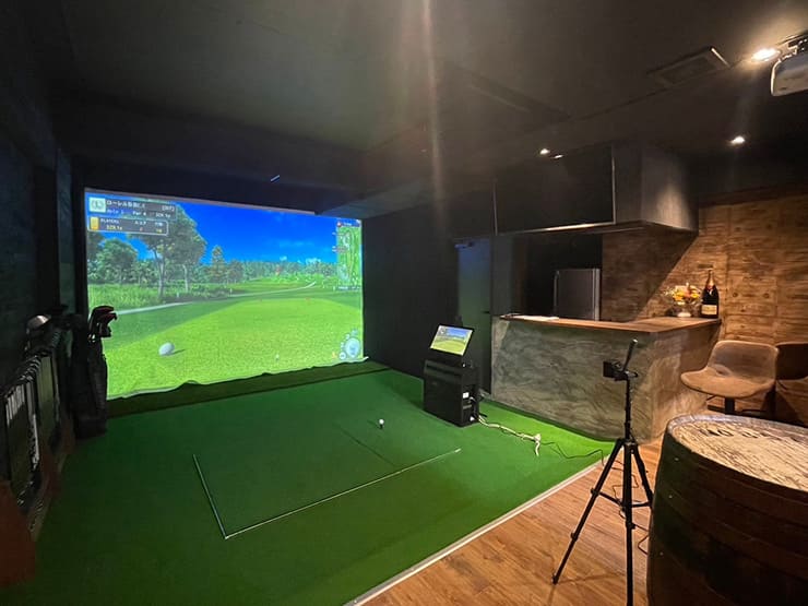 ゴルフランド社製シミュレーションゴルフ「JoyGolf Smart+」を設置