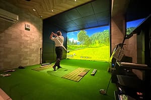 大阪の「GOLFDOM 吹田佐井寺ゴルフ倶楽部」様に弊社ゴルフシミュレーター「JoyGolf Smart+」を設置いたしました！