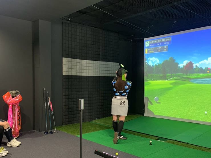 ゴルフランド社製シミュレーションゴルフ「JoyGolf Smart+」を設置