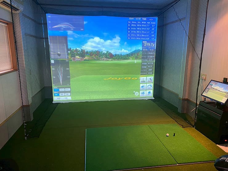 ゴルフランド社製シミュレーションゴルフ「JoyGolf Range」を設置