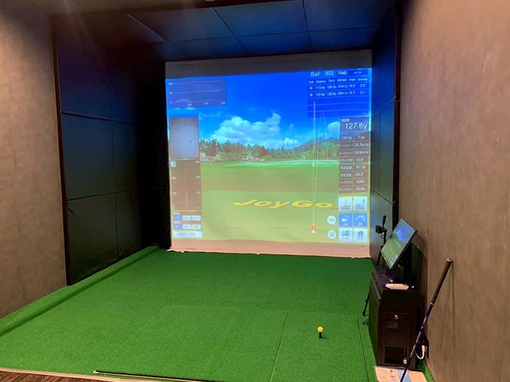 ゴルフランド社製シミュレーションゴルフ「JoyGolf Smart+」を設置