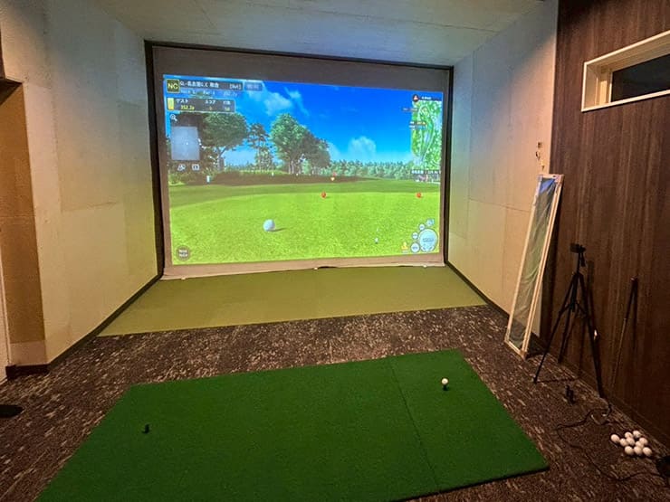 ゴルフランド社製シミュレーションゴルフ「JoyGolf Smart+」を設置