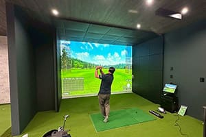 京都の企業様に福利厚生の一環として、弊社ゴルフシミュレーター「JoyGolf Smart+」を設置いたしました！
