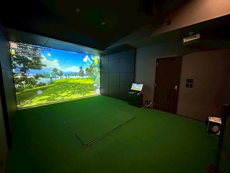 ゴルフランド社製シミュレーションゴルフ「JoyGolf Smart+」を設置
