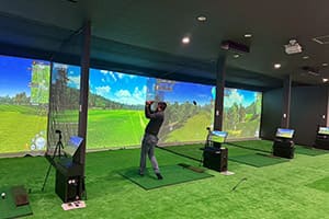 北海道札幌市で新規オープンするインドア練習場様に弊社ゴルフシミュレーター「JoyGolf Smart+」を設置いたしました！